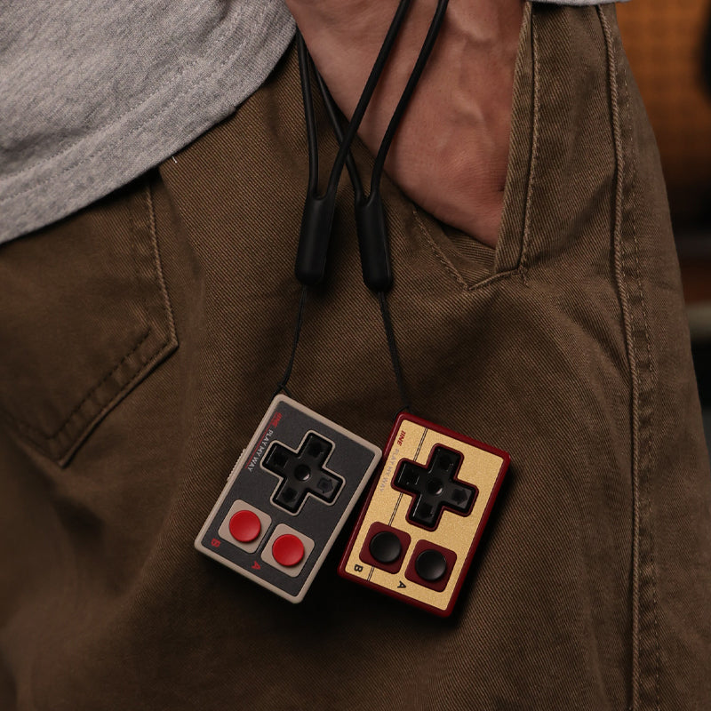 IINE Gamebrick Mini Bluetooth Remote Keychain